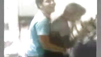 دو سینه فیلم ممه سکسی بزرگ Milfs بر سر سفت سخت می جنگند
