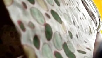 مامان عقب عقب مد فیلم ممه خوردن