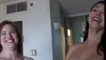 نوجوان لندن اسمیت در مکان پستون شهوتی های عمومی کتک خورد