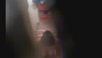 سبزه لاغر ، خروس را در بازیگران پورنو به الاغ می برد ممه جنده