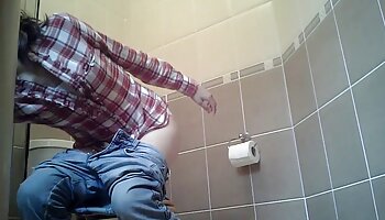 سورپرایز پستون ممه غافلگیر کننده