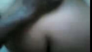 نیکی لاوی از جیز روی فیلم مالش ممه صورتش خوشش می آید